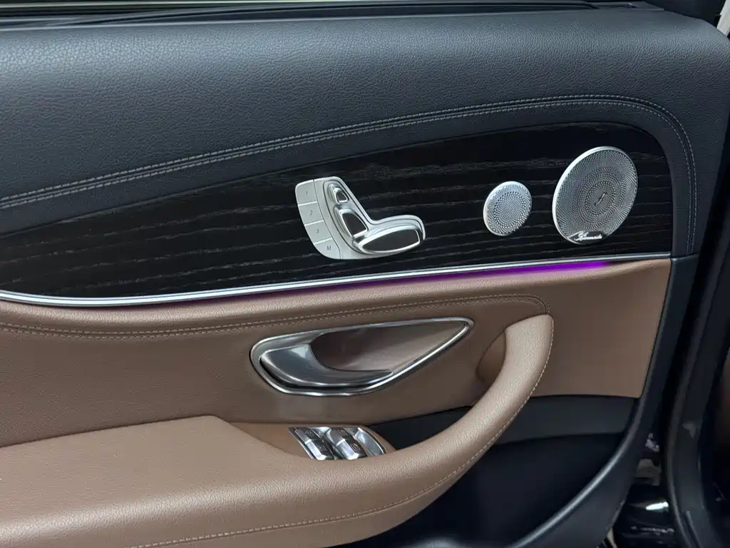 Mercedes-Benz E-Class 2019 — фото 14