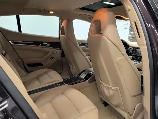 Porsche Panamera 2013