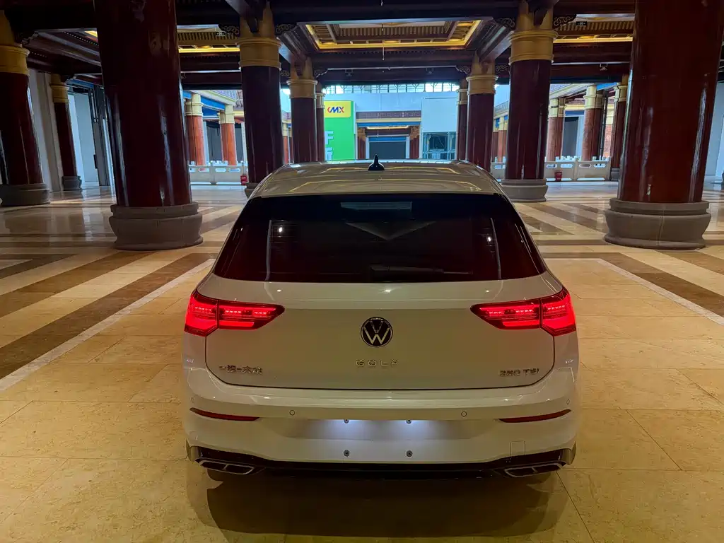 Volkswagen Golf 2023