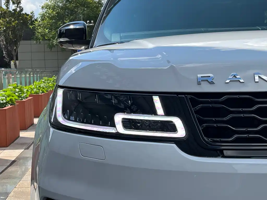 Land Rover Range Rover Sport 2018 — фото 24