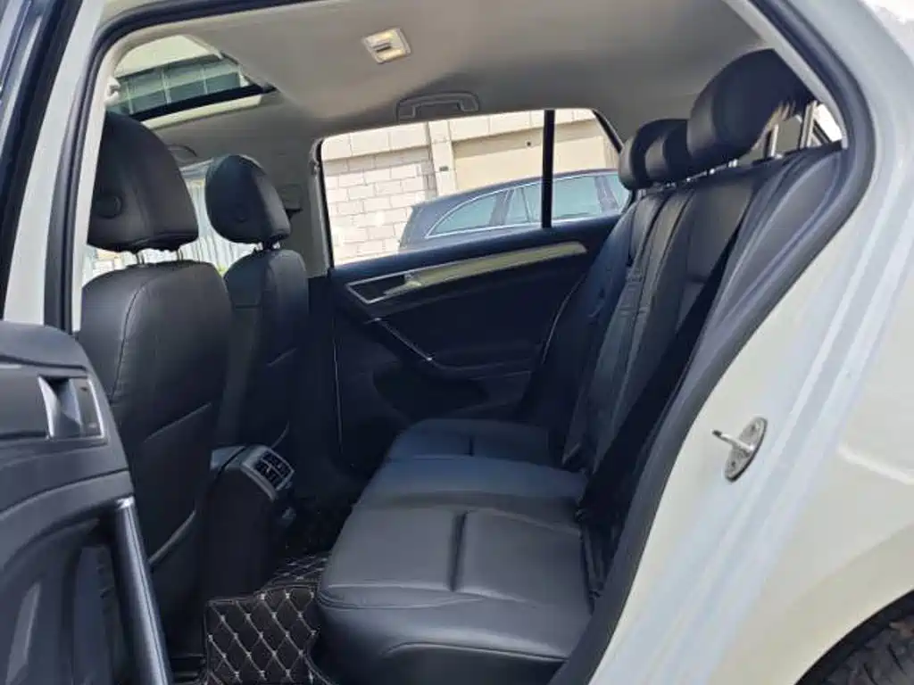 Volkswagen Golf 2020