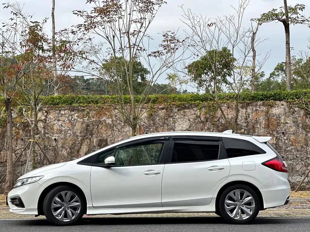 Honda Jade 2017 — фото 15