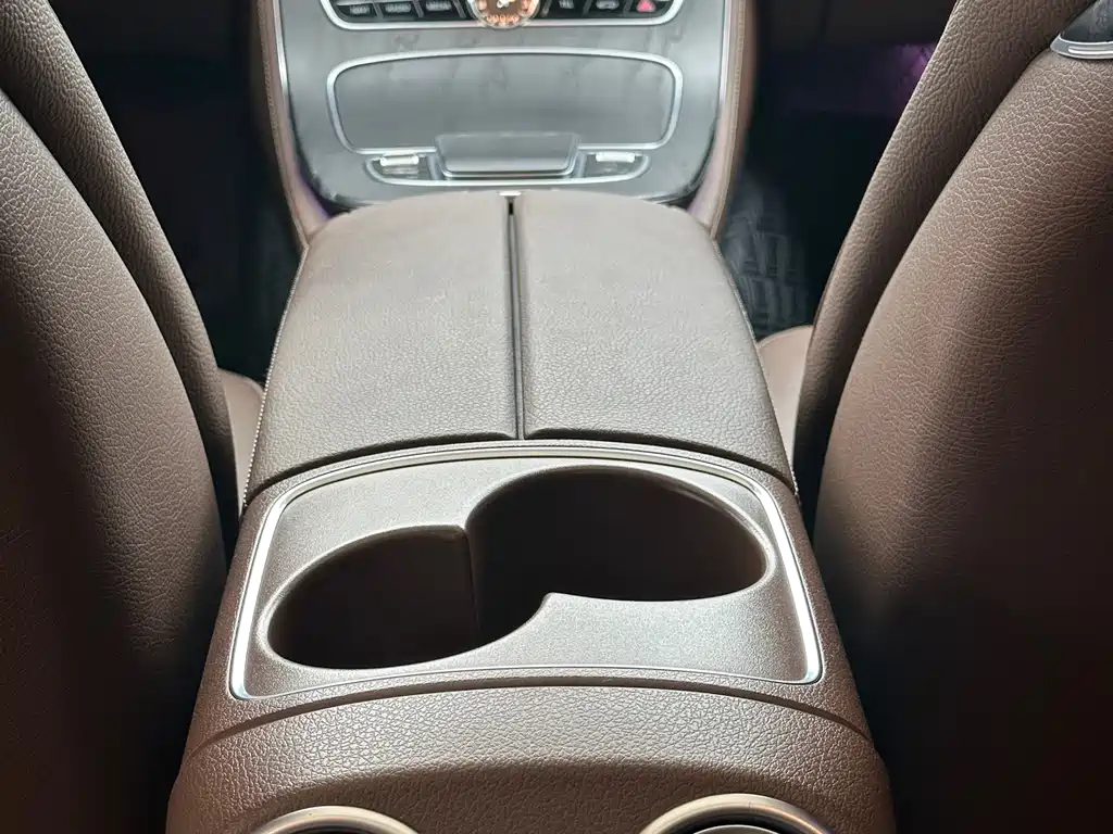 Mercedes-Benz E-Class 2020 — фото 17