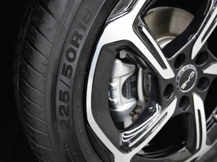 BYD Seal 06GT 2025 — фото 12