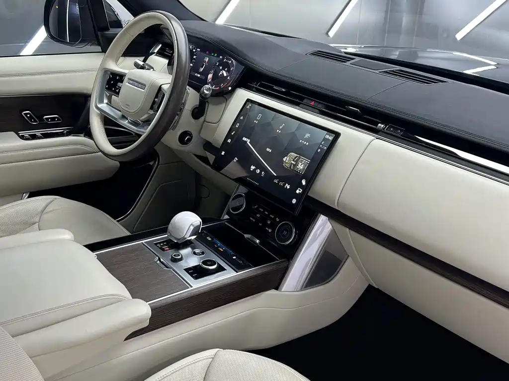 Land Rover Range Rover 2022 — фото 21