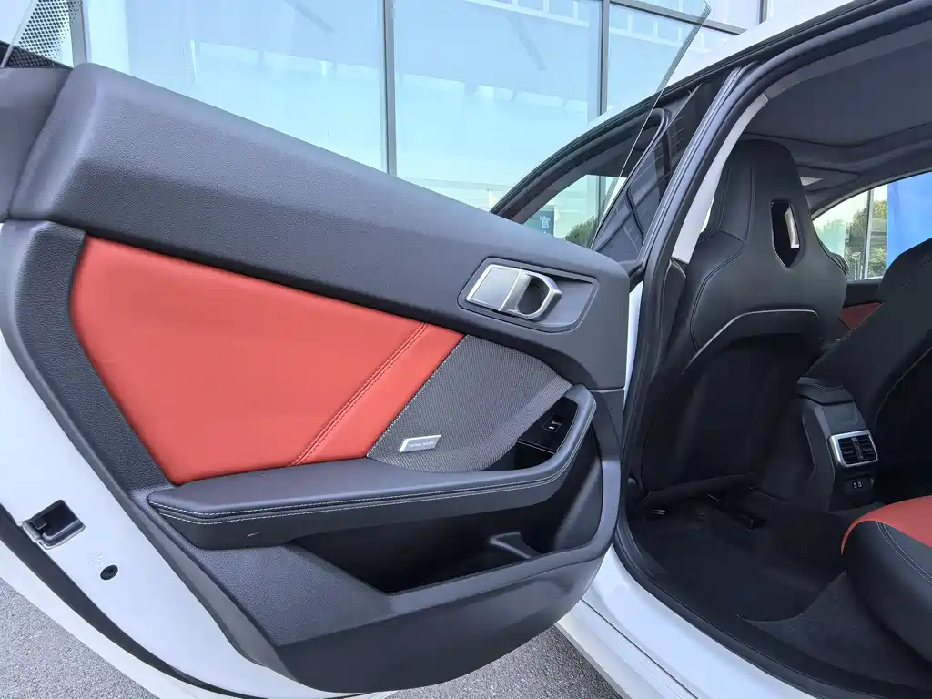 BMW 2 Series 2025 — фото 15