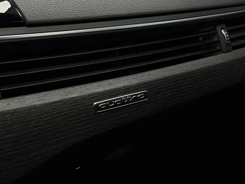 Audi A4 2024 — фото 21