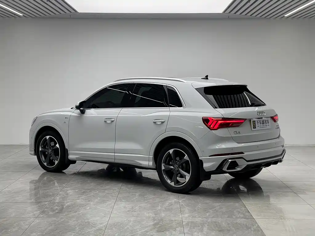 Audi Q3 2024 — фото 4