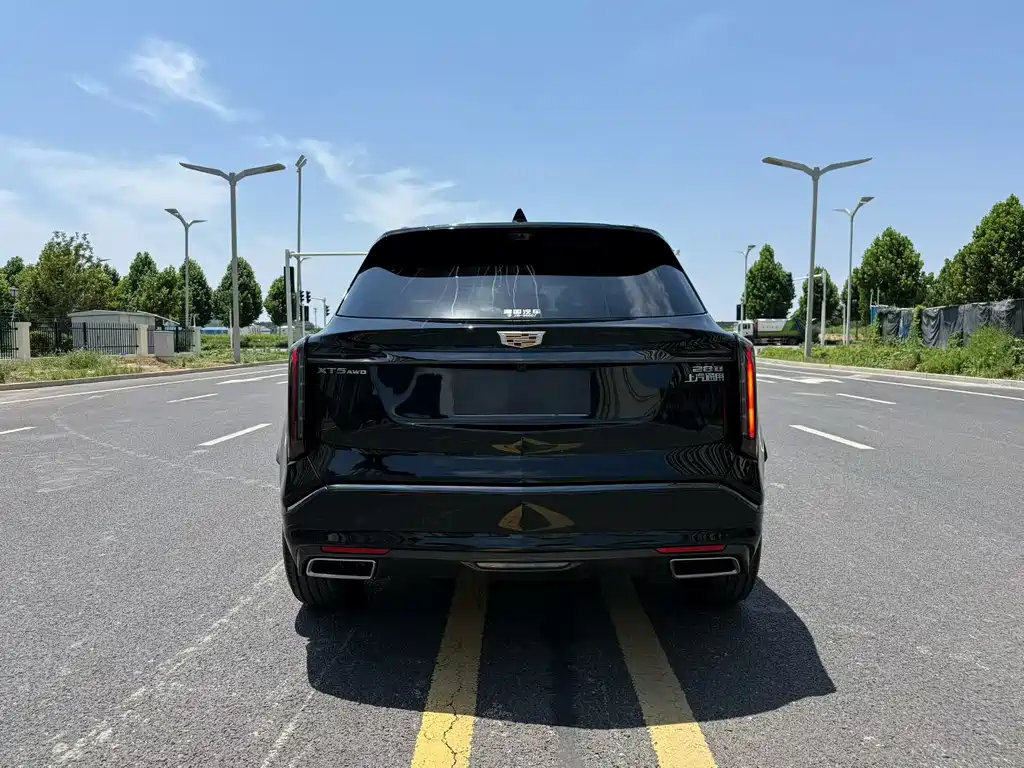 Cadillac XT5 2025 — фото 9