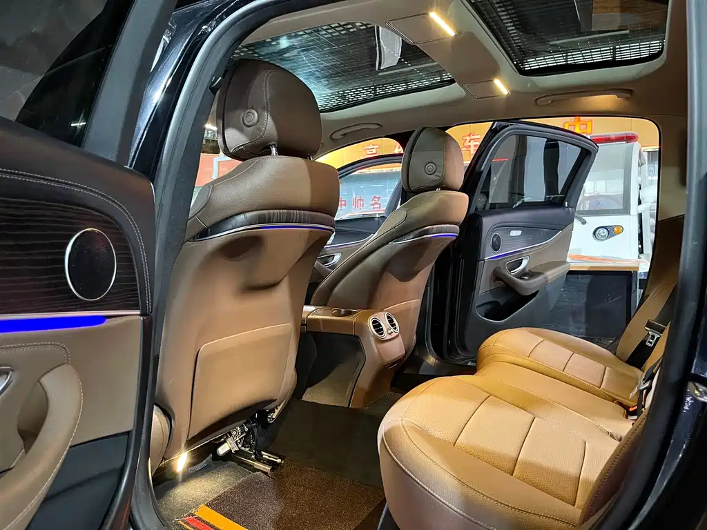 Mercedes-Benz E-Class 2020 — фото 10