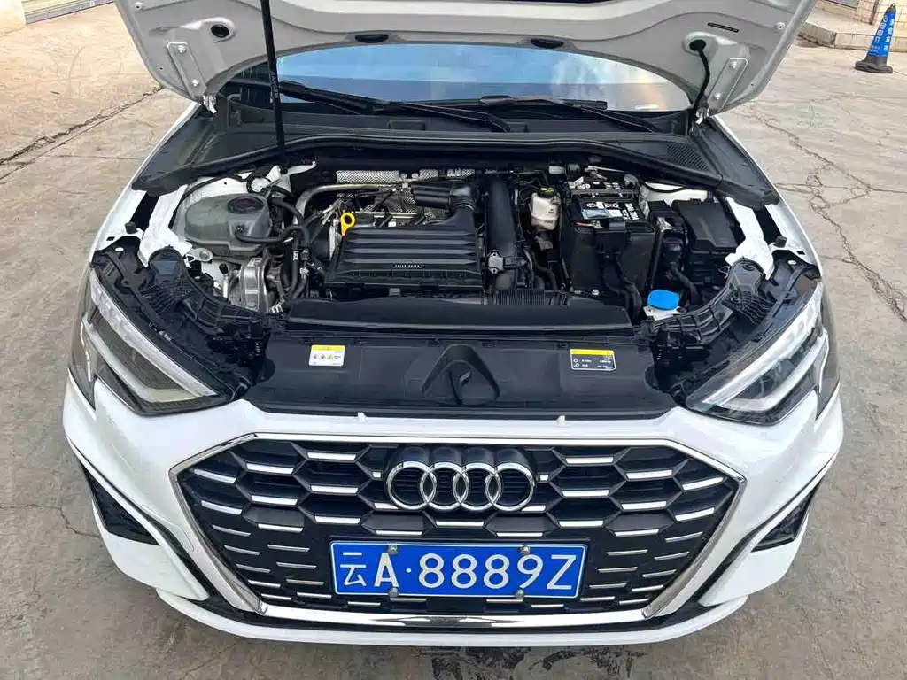 Audi A3 2024 — фото 7