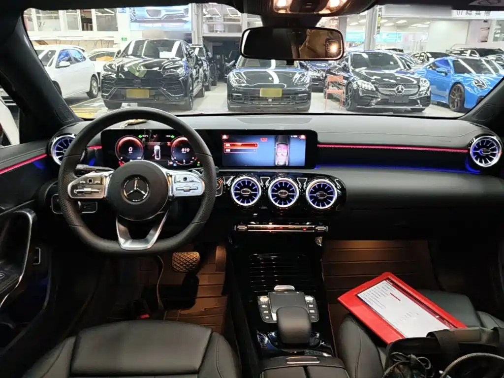 Mercedes-Benz A-Class 2022 — фото 10