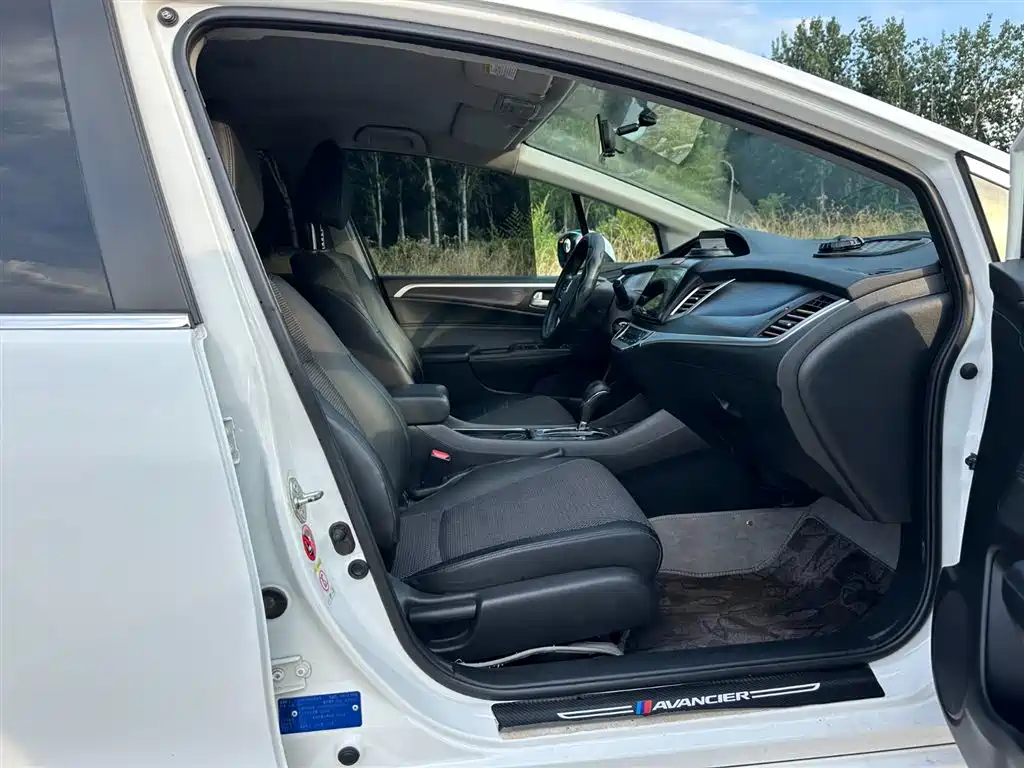 Honda Jade 2015 — фото 16