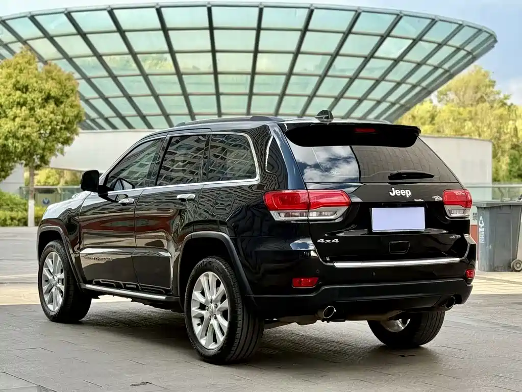 Jeep Grand Cherokee 2019 — фото 7