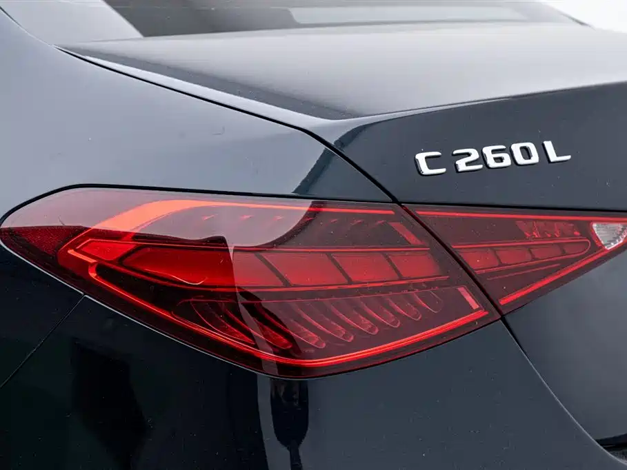 Mercedes-Benz C-Class 2024 — фото 12