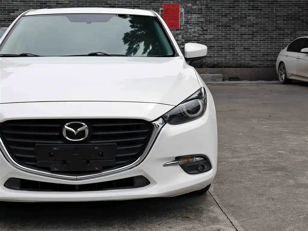 Mazda 3 Axela 2019 — фото 22
