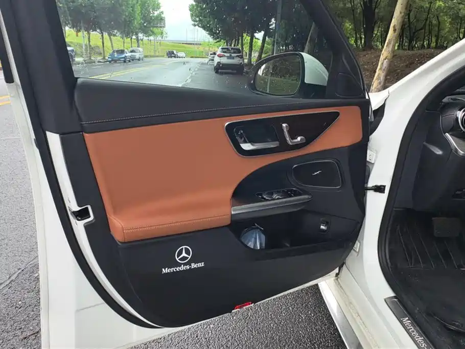 Mercedes-Benz C-Class 2022