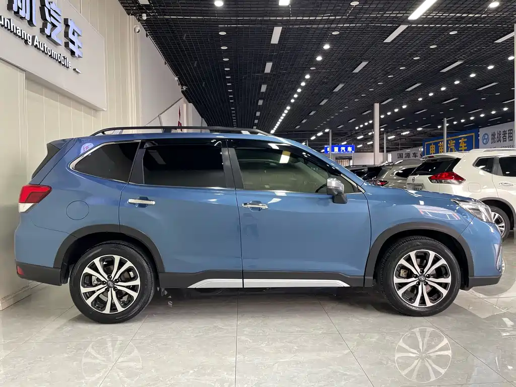 Subaru Forester 2021 — фото 9