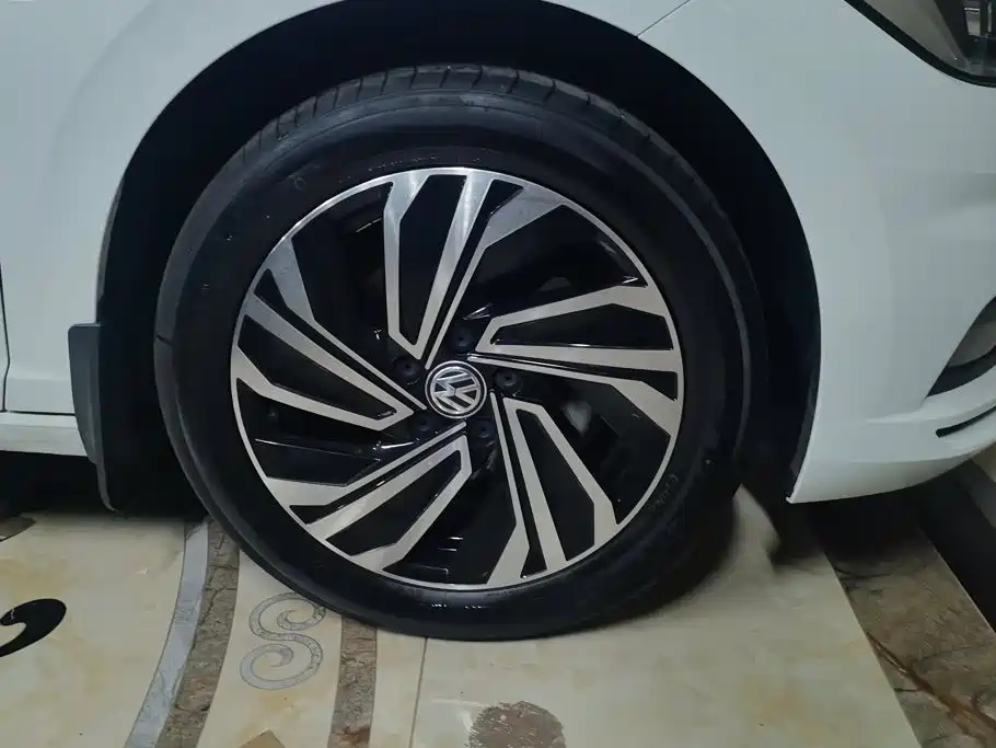 Volkswagen Sagitar 2022