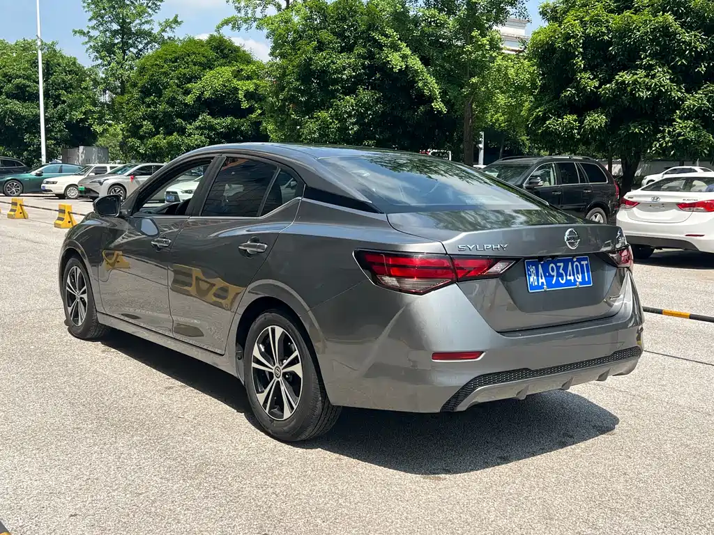 Nissan Sylphy 2019 — фото 28