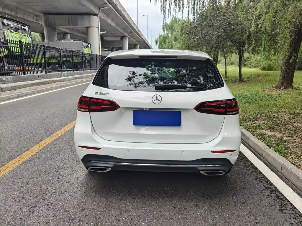 Mercedes-Benz B-Class 2023