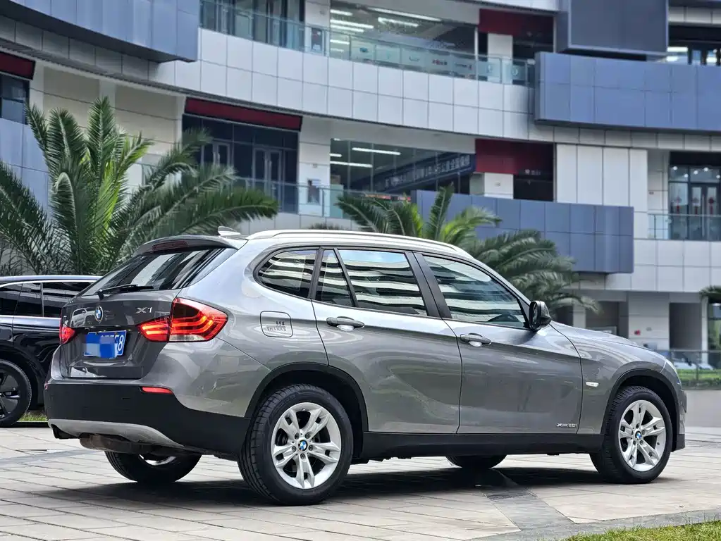BMW X1 2012 — фото 19