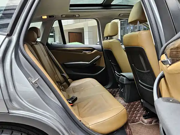 BMW X1 2012