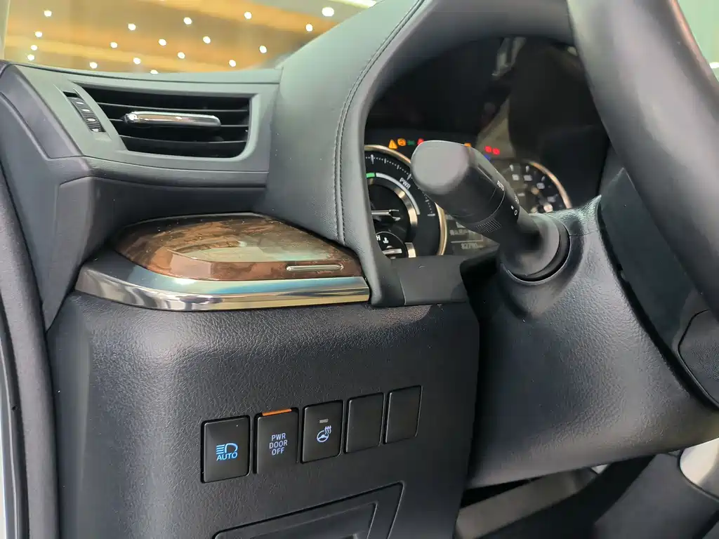 Toyota Alphard 2021 — фото 6