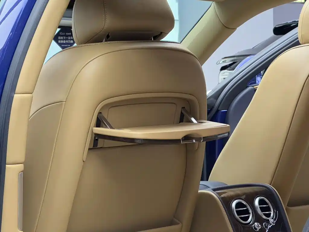 Bentley Flying Spur 2019 — фото 16