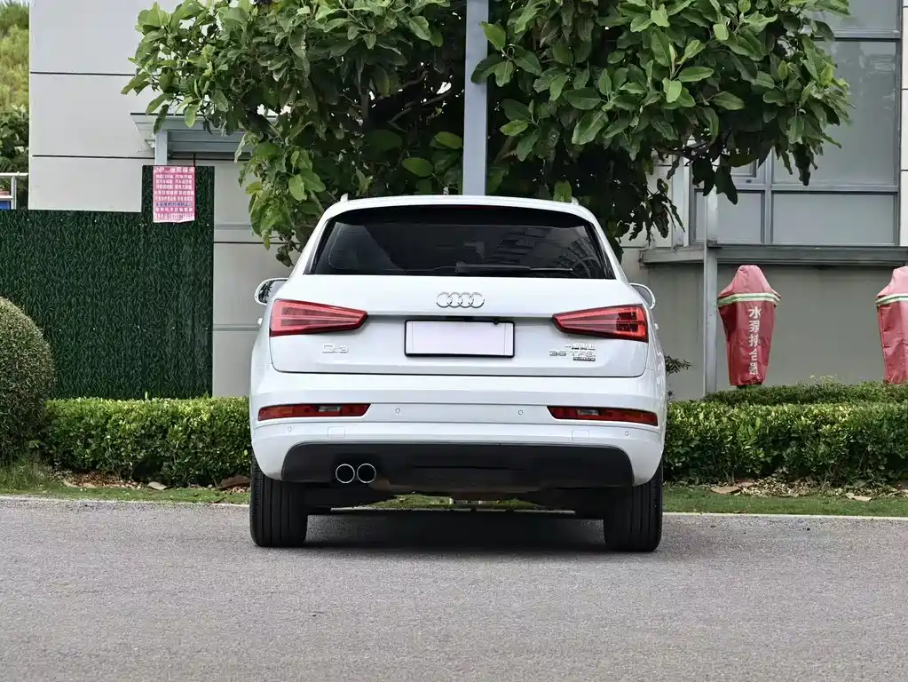 Audi Q3 2017 — фото 18