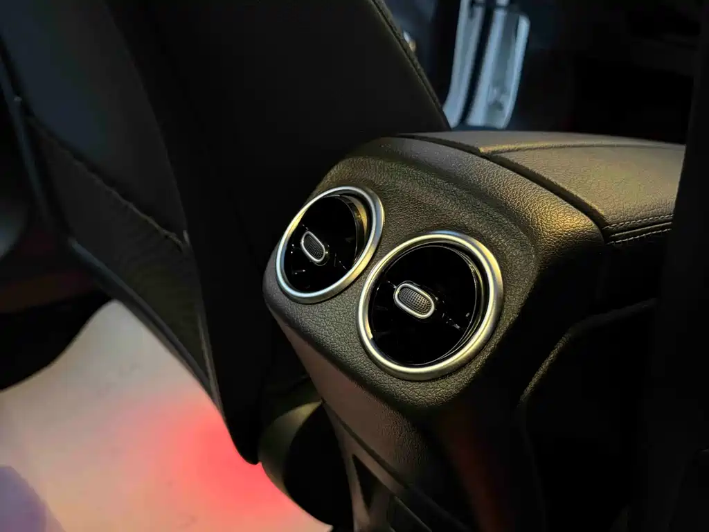 Mercedes-Benz A-Class 2022 — фото 12