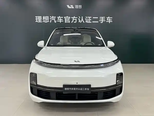 Li Auto L8 2025