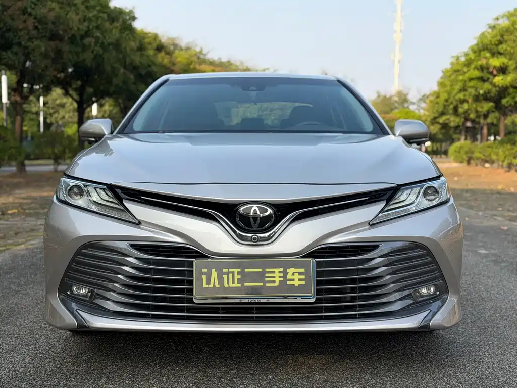 Toyota Camry 2020 — фото 2