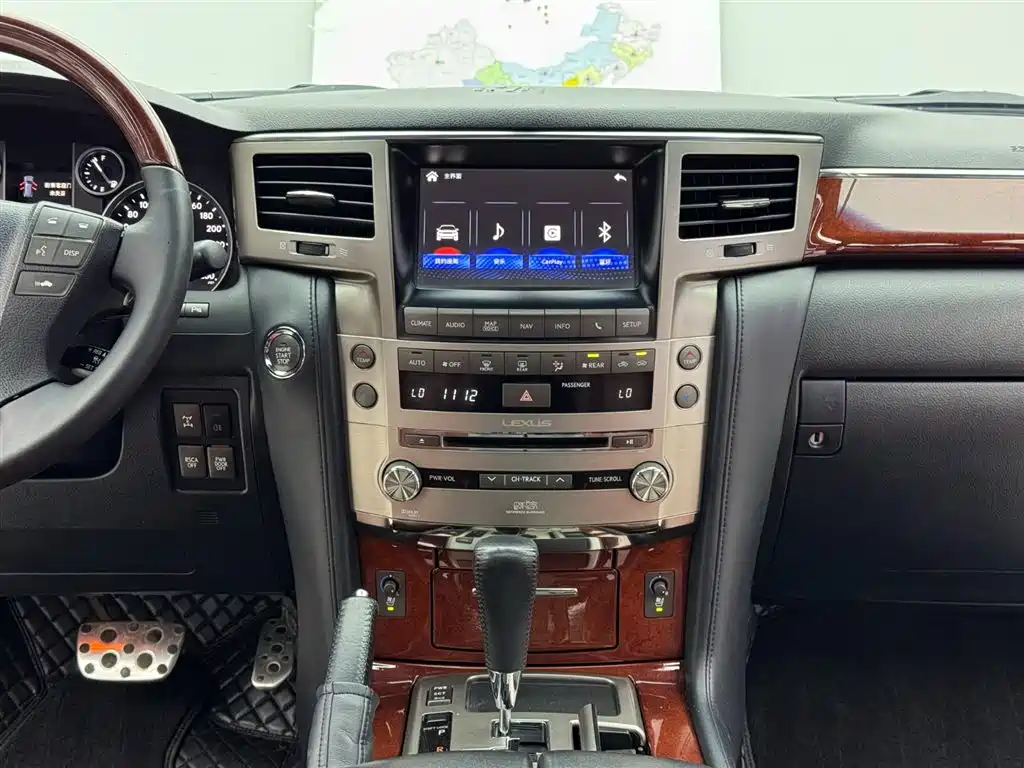 Lexus LX 2016 — фото 11