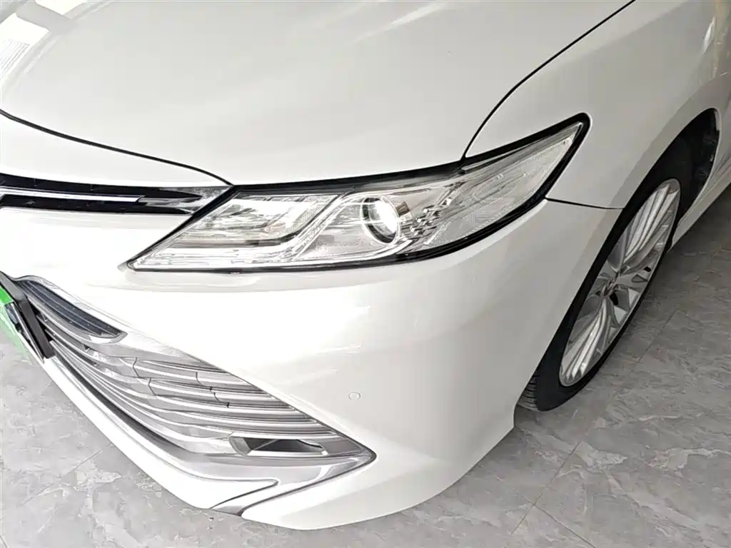 Toyota Camry 2020 — фото 24
