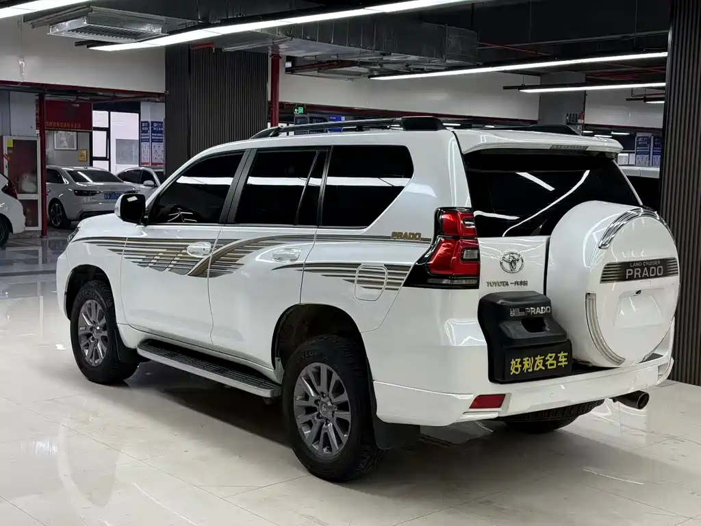 Toyota Prado 2019 — фото 7