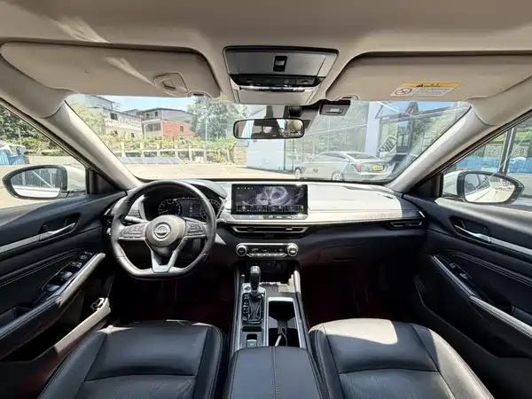Nissan Teana 2024