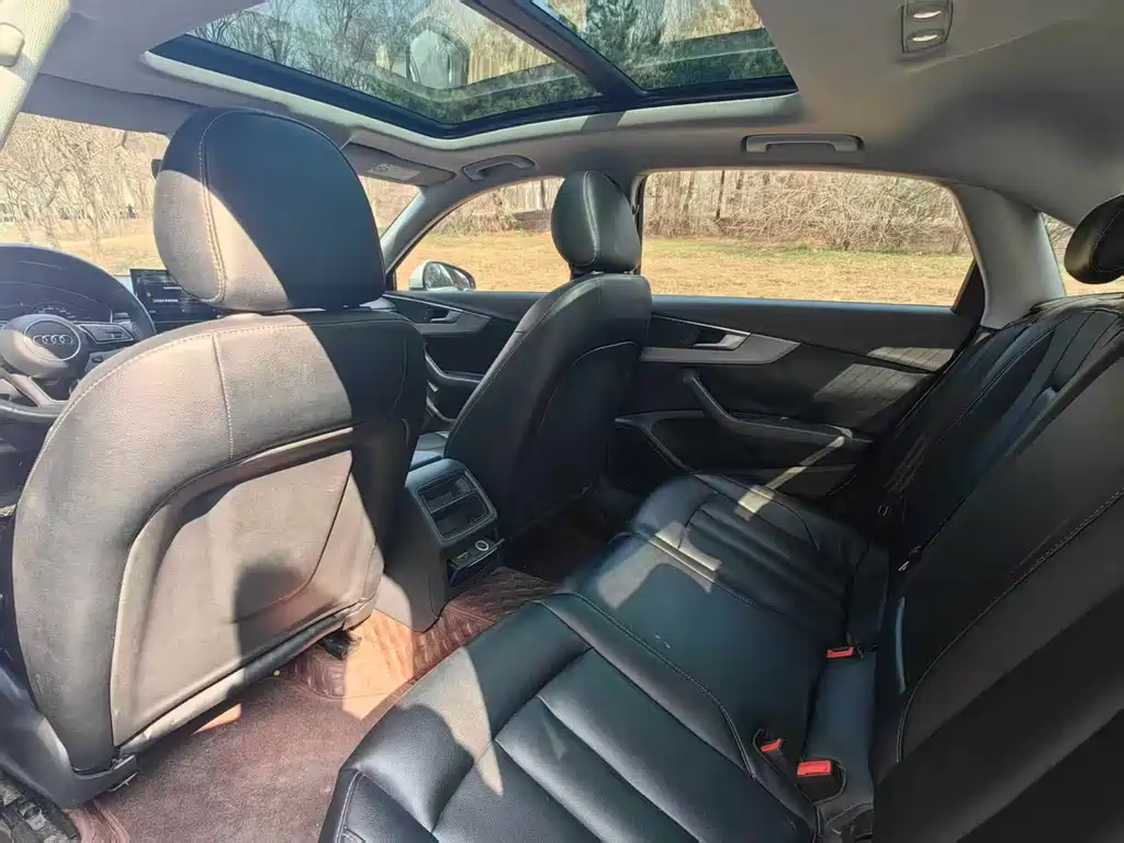 Audi A4L 2019