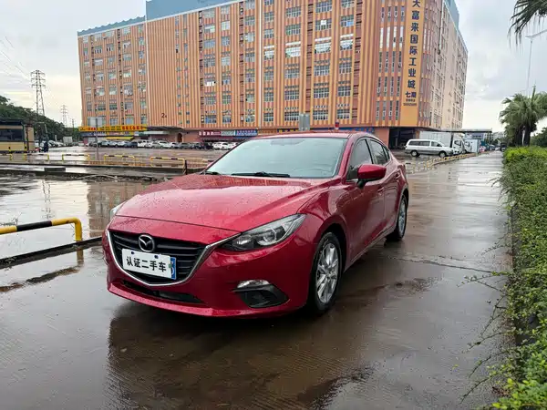 Mazda 3 Axela 2015