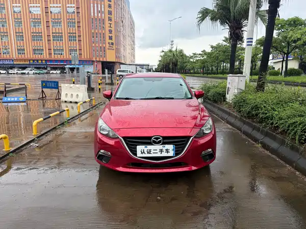 Mazda 3 Axela 2015