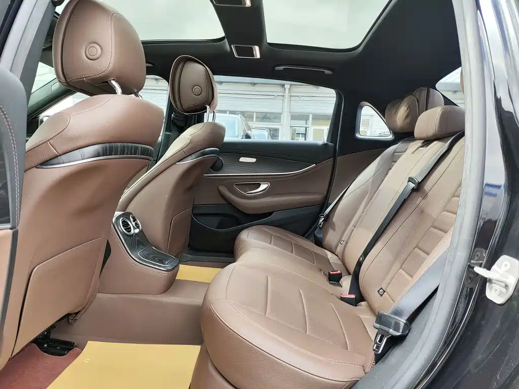 Mercedes-Benz E-Class 2021