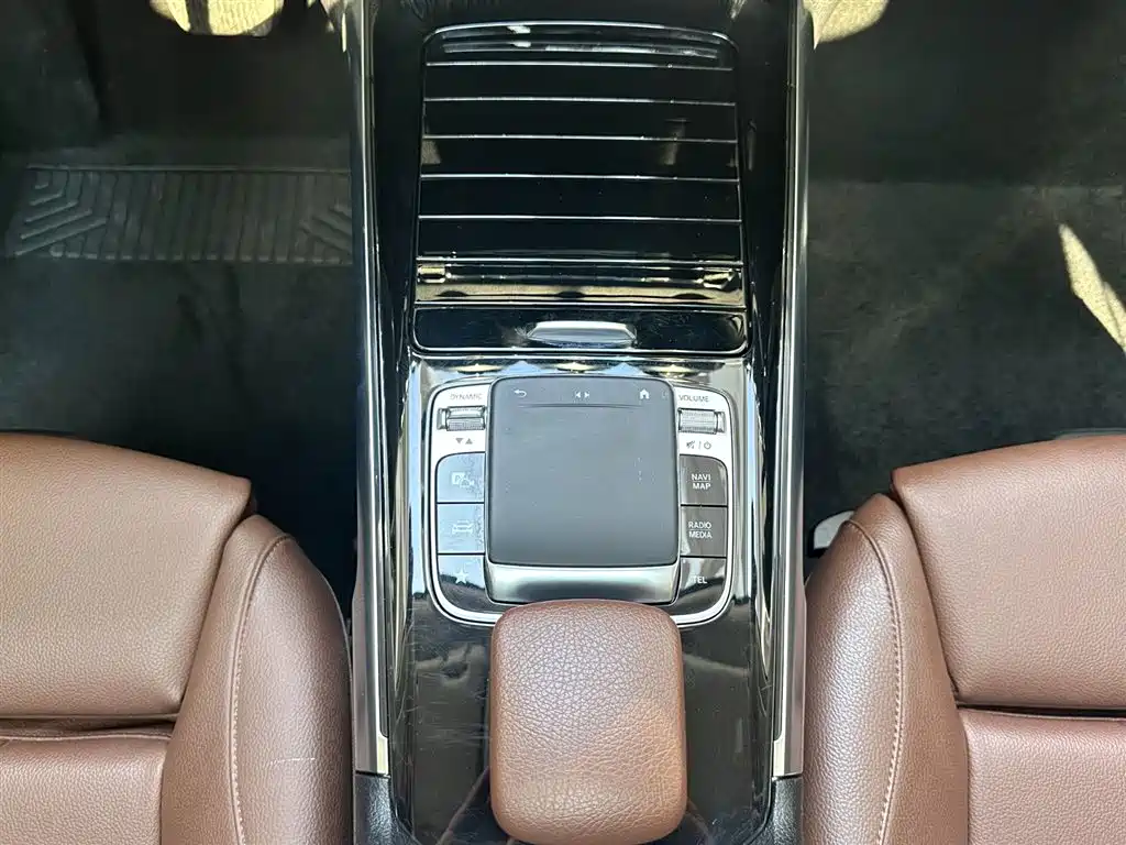 Mercedes-Benz GLB 2021 — фото 15