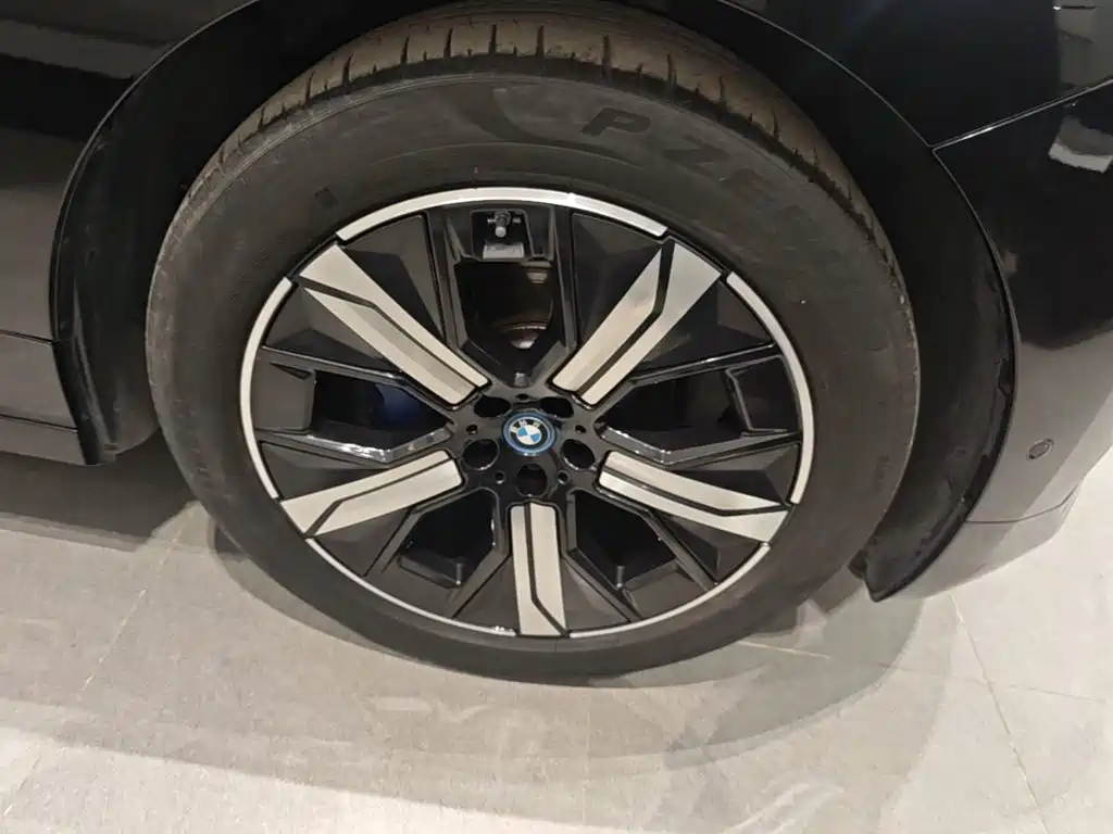 BMW iX 2023 — фото 14