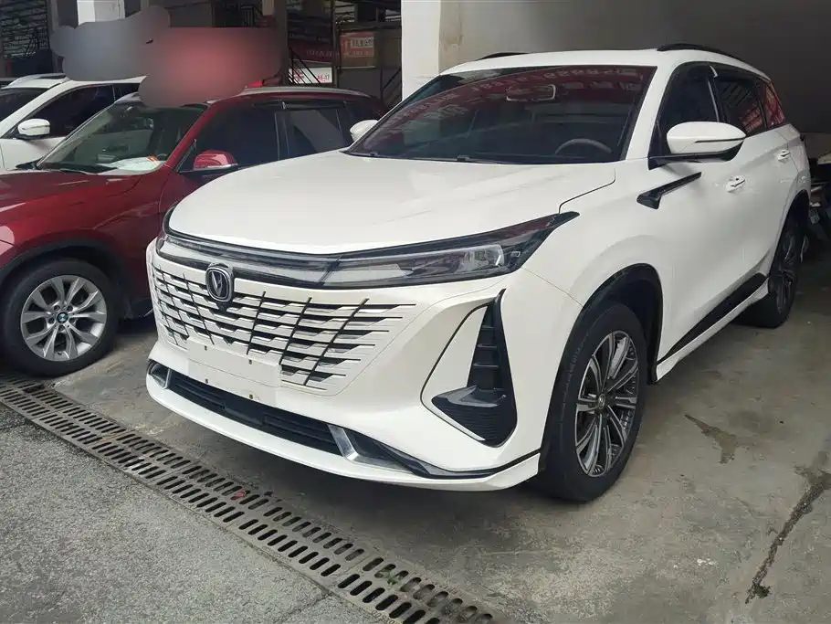 Changan CS75 PLUS 2023 — фото 1