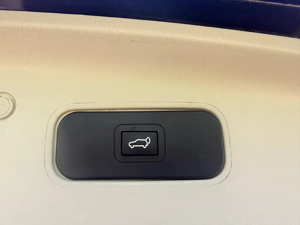 Nissan Patrol 2017 — фото 16