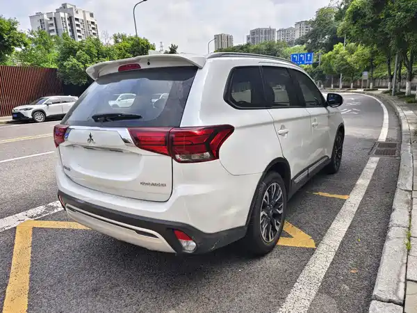 Mitsubishi Outlander 2019