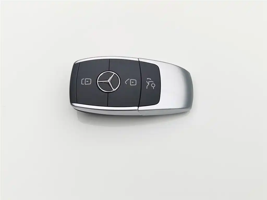 Mercedes-Benz C-Class 2018 — фото 19