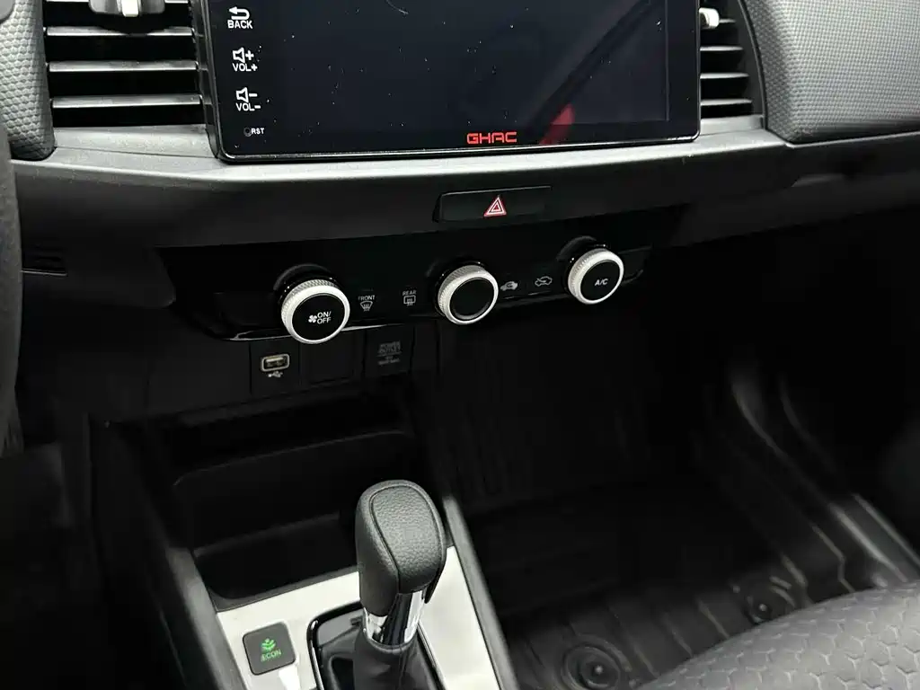 Honda Fit 2024 — фото 21