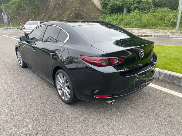 Mazda 3 Axela 2021