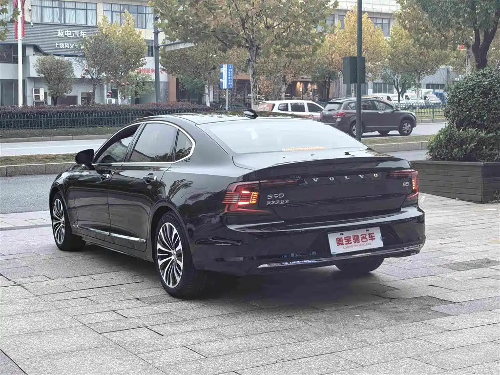 Volvo S90 2022 — фото 9